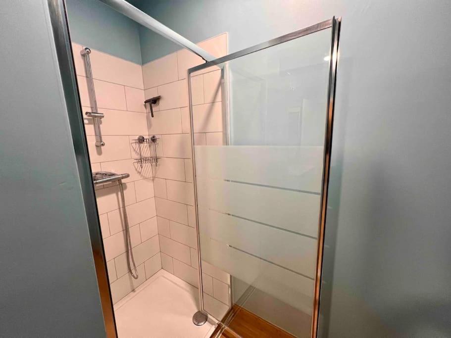 Le Retro Chic - Grand Duplex Pour 6 Dans Le Centre Apartment Liège Exterior foto